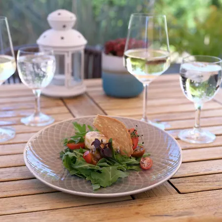 Semesterbostad Ferienbungalow Haus Am Teich