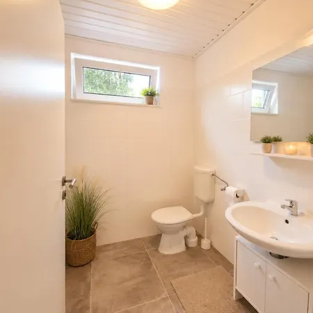 펜션 Ferienbungalow Haus Am Teich *
